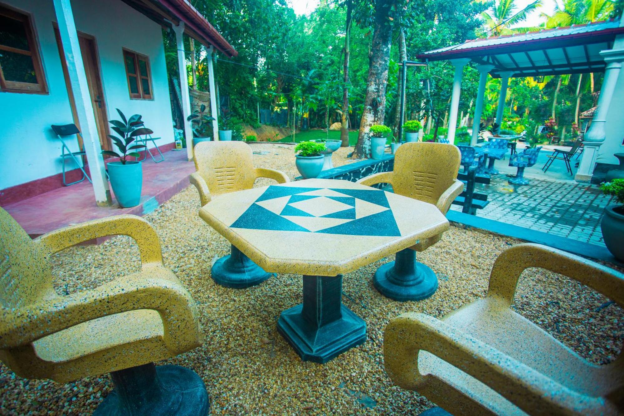 Queen'S Villa Habaraduwa ภายนอก รูปภาพ